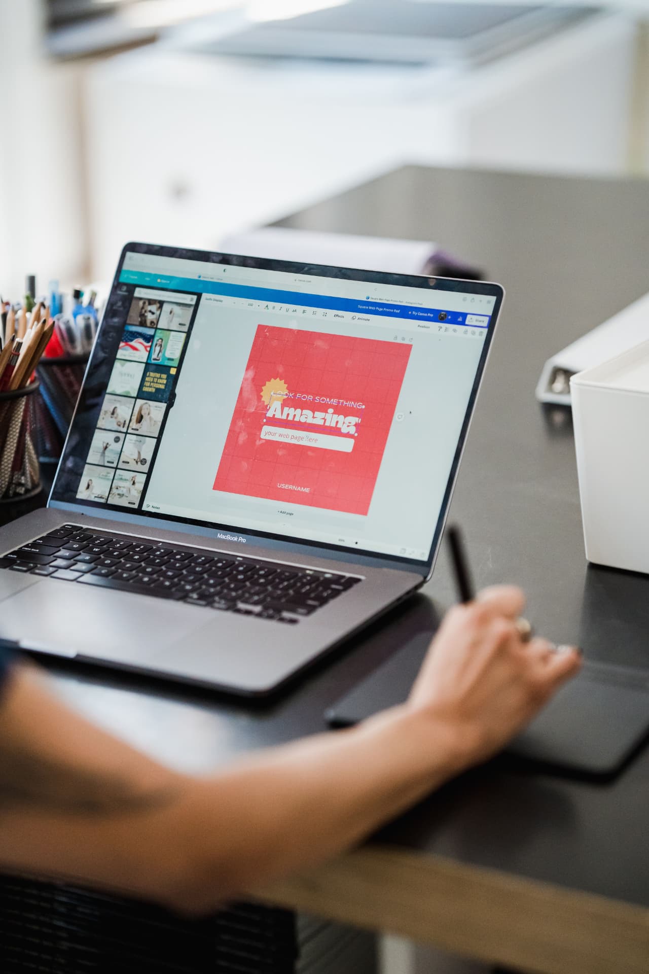 Conception d'une page web sur un ordinateur portable